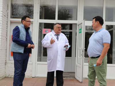 Аманаттықтар Қостанай облысында өрттен зардап шеккен тұрғындармен жүздесті