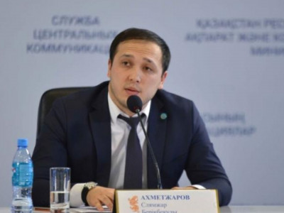 Сләмжар АХМЕТЖАРОВ: Қазақстанды саяси өзгерістер күтіп тұр