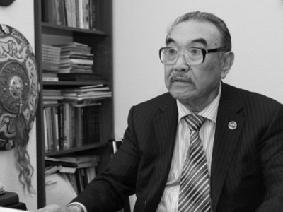 Qazaqstan телеарнасы Шерхан Мұртазаның 90 жылдығына орай деректі фильм түсірді