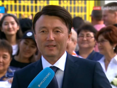 Димаштың әкесі концертке келген жанкүйерлерге алғыс білдірді