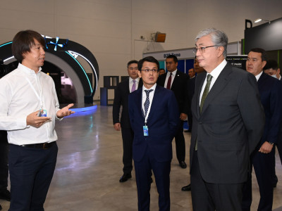 «Digital Bridge»: Мемлекет басшысына қандай жобалар таныстырылды?