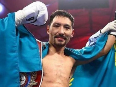 Жәнібек Әлімханұлы алдағы жекпе-жегіне көзілдірік киіп келуге шақырды