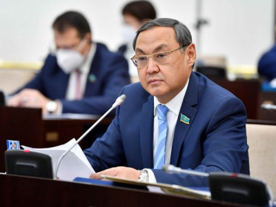 Сенат депутаты Ақылбек Күрішбаевтың өкілеттігі тоқтатылды