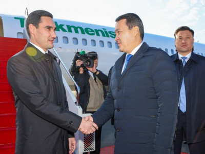 Түрікменстан Президенті Қазақстанға алғашқы мемлекеттік сапарымен келді