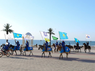 Нұрлан Ноғаев «Ұлы дала жорығы» байқауының жеңімпаздарына ат мінгізді