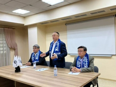 Нұрлан Әуесбаев алматылықтармен кездесіп, сайлауалды бағдарламасын таныстырды