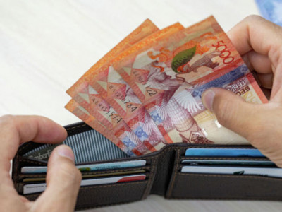 Орташа жалақы мөлшері 299 мың теңгеге жетті