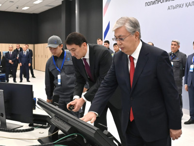 Мемлекет басшысы газ-химия кешенін іске қосты