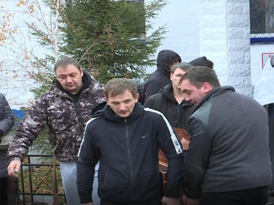 Шахтинск қаласында қаза тапқан кеншілерді ақтық сапарға шығарып салды
