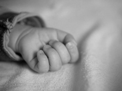 БҚО-да екі айлық нәресте медбике антибиотик салғаннан кейін көз жұмған