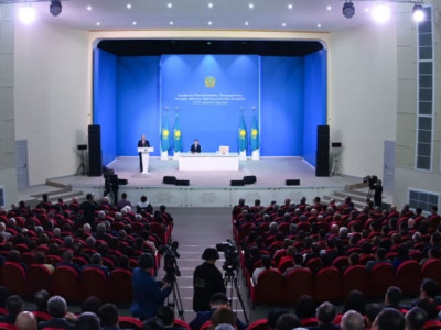 Енді электронды темекі мен энергетикалық сусын жастарға сатылмауы мүмкін