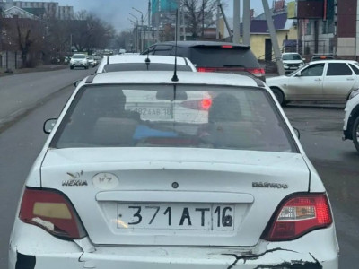 Көлігіне қағаз нөмір жапсырып алған жүргізуші ұсталды
