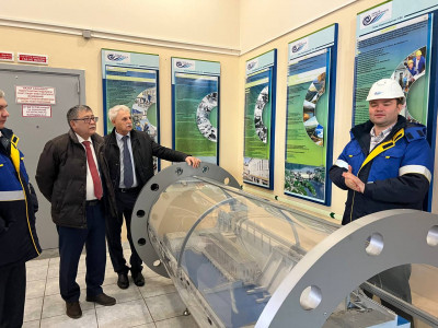 Мейрам Қажыкен Өскемен ГЭС ұжымымен кездесті
