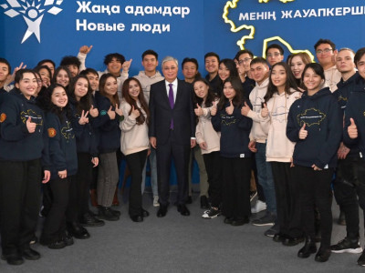 Президент «Жаңа адамдар» жастар қозғалысының белсенді өкілдерімен кездесті