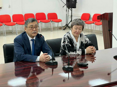 Мейрам Қажыкен Ақтөбедегі еңбек адамдарымен кездесті