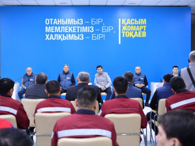 Тоқаевтың жақтастары Маңғыстау облысының сайлаушыларымен кездесті
