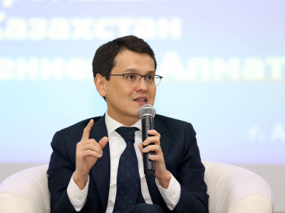 Бағдат Мусин интернеттің сапасы неге төмендеп кеткенін айтты