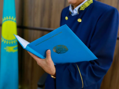Шымкентте әйелін пышақтап өлтірген азаматтың соты басталды