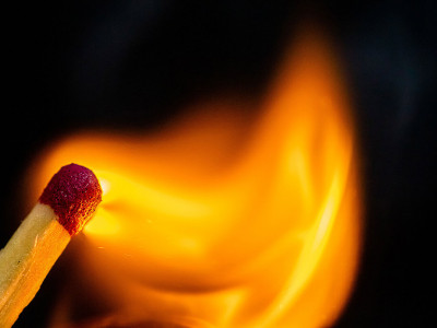 Атырауда өз үйін өртемек болған ер адам іздестіріліп жатыр
