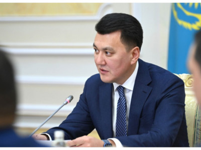 Ерлан Қарин Сыбайлас жемқорлықпен күрес комиссиясының отырысын өткізді