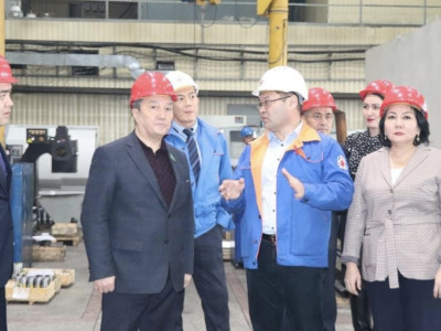 Партиялықтар ШҚО-дағы кәсіпорын өкілдерімен кездесті