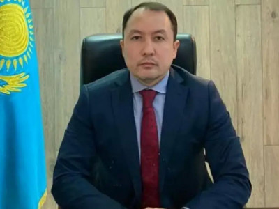 Сотта ақталып шыққан шенеунік мемлекеттен 100 млн теңге сұрады