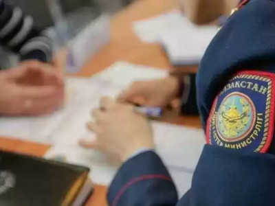 2 жасар баласын үшінші қабаттан құлатып алған әйелге айыппұл салынды