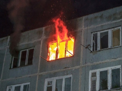 Алматыда өртенген көпқабатты үйден 10 адам құтқарылды