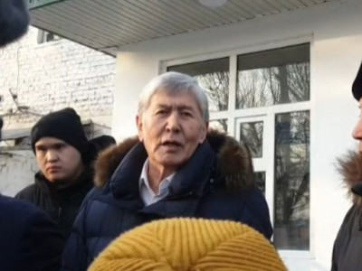 Бостандыққа шыққан Атамбаев Дубайға ұшып кетті