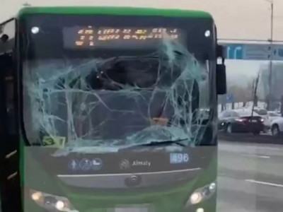 Алматыда 2 автобус соқтығысты: зардап шеккендер бар