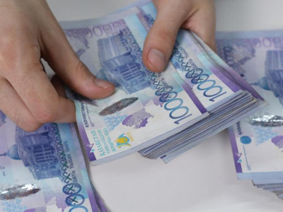 Павлодарда үстіне кірпіш құлаған адам 1 млн теңге өндіріп алды