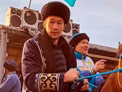 Астаналықтар да Шавкат Рахмоновқа ат мінгізді