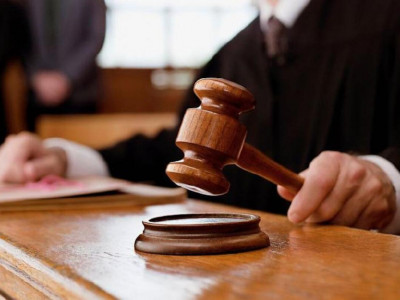 Досын өлтірді деп айыпталған жасөспірім сотта ақталып шықты