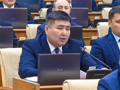 Үкіметті жиі ауыстырғаннан мәселе шешілмейді – Елнұр Бейсенбаев
