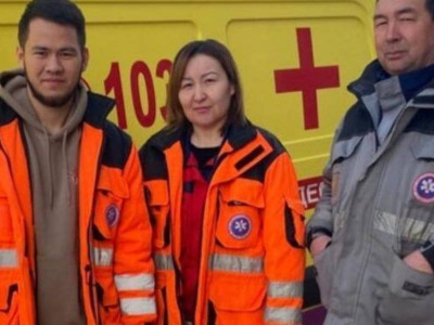 Маңғыстаулық азамат ойылған мұзға түсіп кеткен баланы құтқарып алды