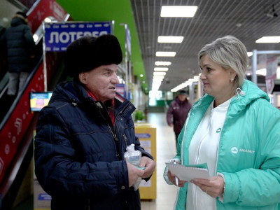 «AMANAT» партиясының өкілдері Magnum-да экспромт кездесу өткізді