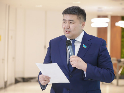 Елнұр Бейсенбаев Мәжілістегі «AMANAT» фракциясының жетекшісі болып сайланды