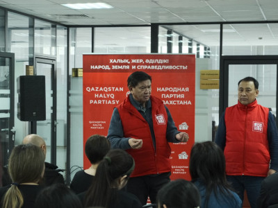ҚХП төрағасы Қарағанды сайлаушыларымен кездесті