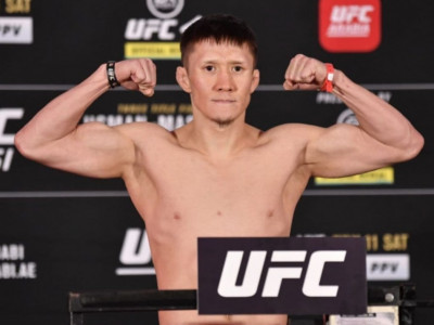 Соңғы мүмкіндік: Жалғас Жұмағұлов UFC-де тағы бір кездесу өткізеді