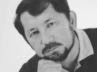 «Сезгендей»: белгілі ақын өмірінің соңында жол апаты туралы өлең жазған