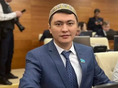 Дәулет Мұқаев қазіргі жалақысы қанша екенін айтты