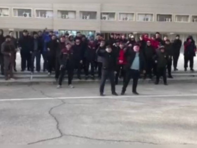 Астанада наразылық білдірген мұнайшылар Жаңаөзенге қайтты (ВИДЕО)