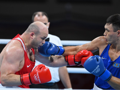 Әлем чемпионаты: Қамшыбек Қоңқабаев Ресей чемпионын нокдаунмен жеңді (ВИДЕО)