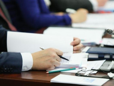 Министрлер мен әкімдерге қазақ тілін білу міндеттелуі мүмкін