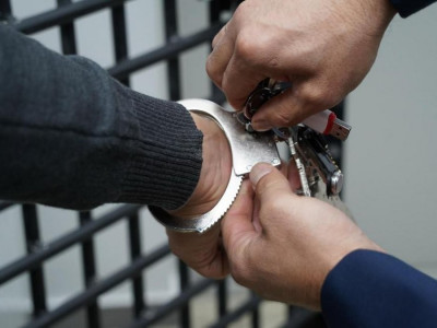 Павлодарда мектеп ауласында балаларға тиіскен тұрғын қамауға алынды