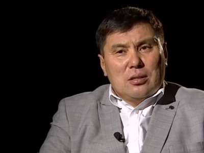 «Ол массажист емес, ол – менің үшінші әйелім»: Омар Жәлел бұрынғы әйеліне жауап қайтарды