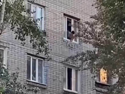 Петропавл тұрғыны 1 жасар баласын терезеден лақтырмақ болған (ВИДЕО)
