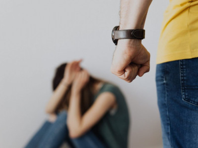 Ер адам бұрынғы әйелінің құлағы мен мұрнын кесіп тастаған