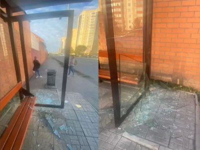 Петропавлда жасөспірім аялдама павильонын қиратып тастаған