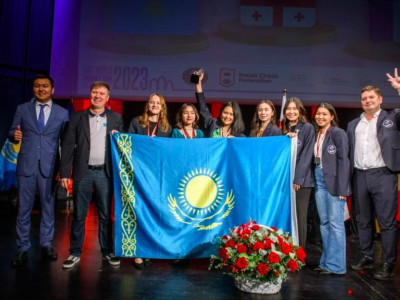 Мемлекет басшысы шахматтан Қазақстанның әйелдер құрамасын құттықтады